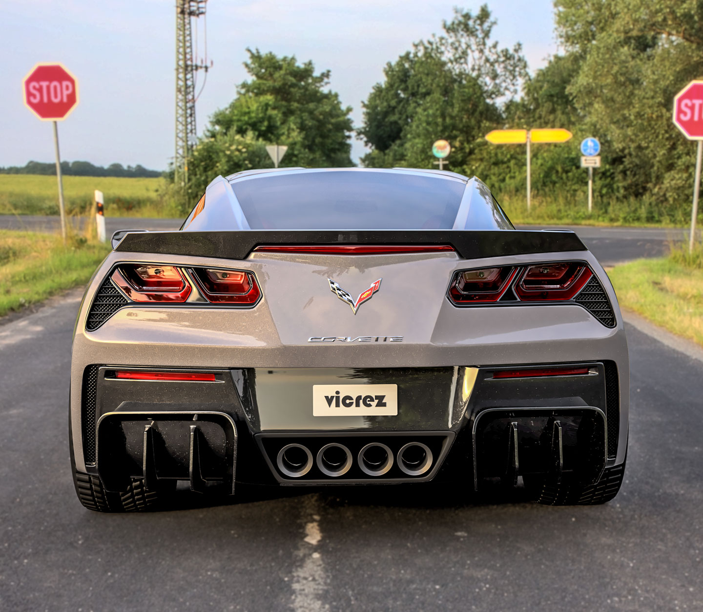 Chevrolet Corvette c7 сзади